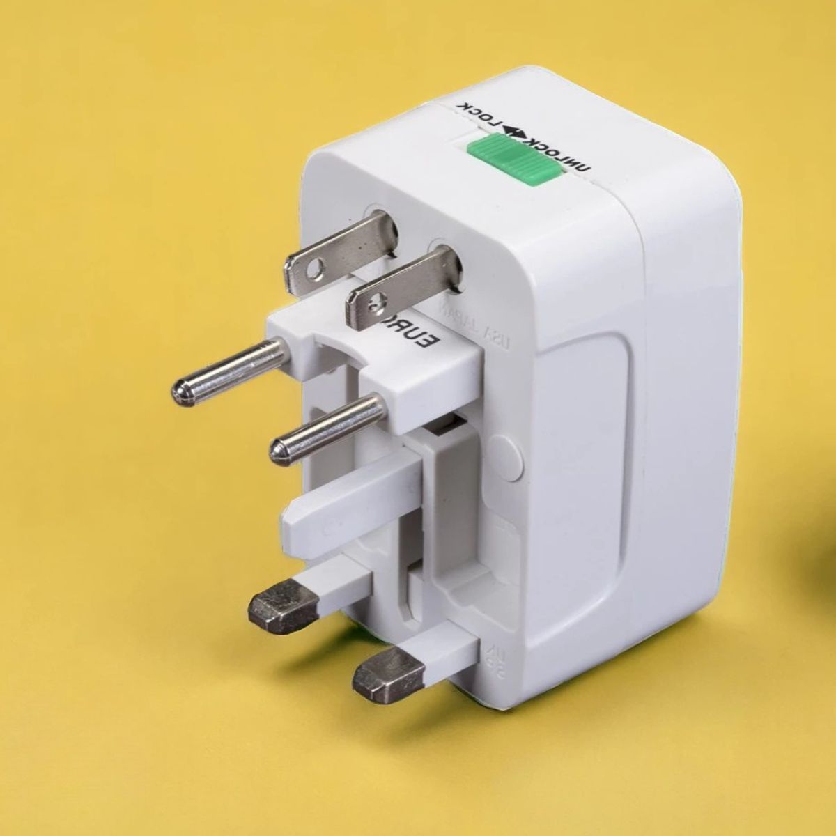 Adaptador Universal de Tomada Padrão Internacional Bivolt