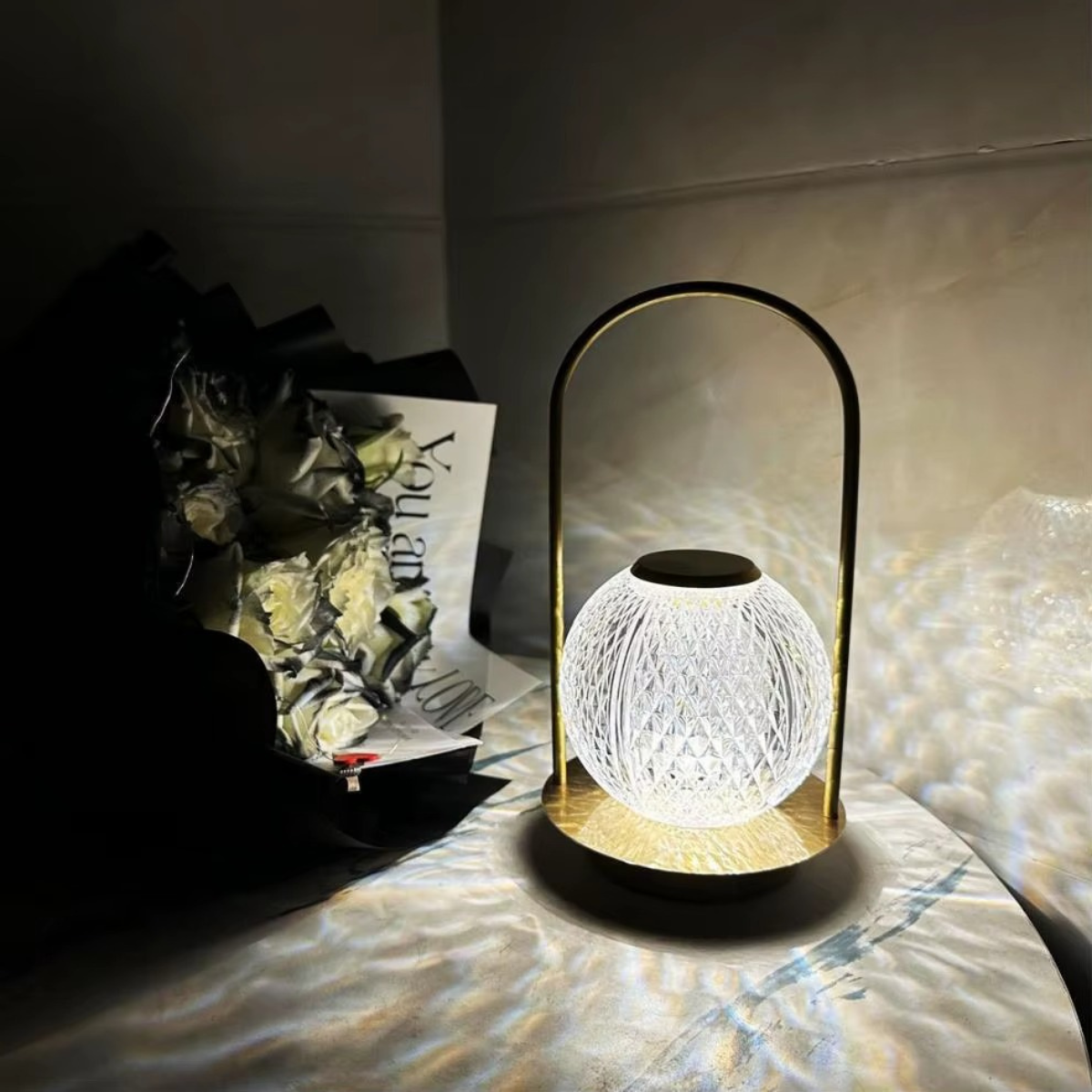 Abajur de Mesa Cristal LED Touch Sem Fio 3 Cores Moderno